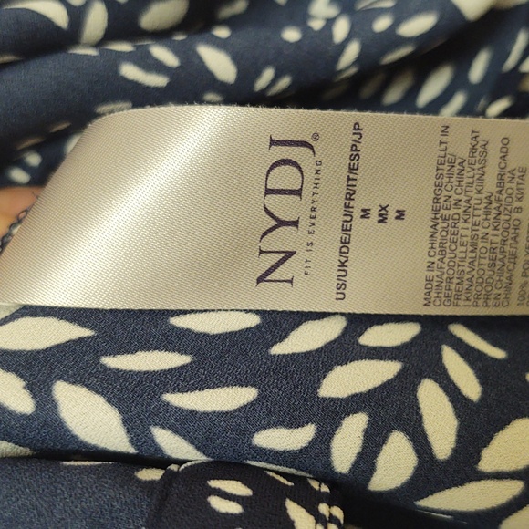 NYDJ Navy Blue Floral Women's Blouse Size M - Picture 4 of 4